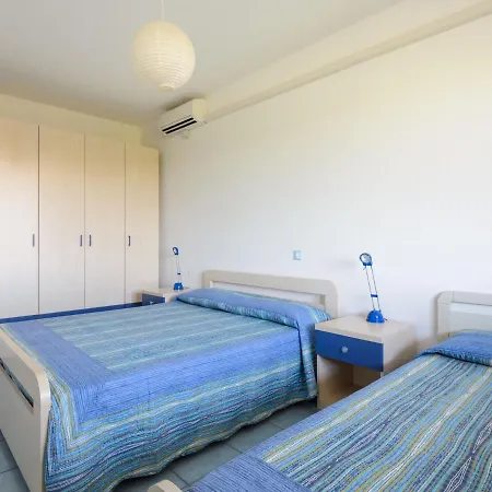 Luna 3-1 By Interhome *